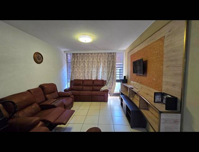 2 BEDROOM APARTMENT FOR SALE IN LYNDHURST